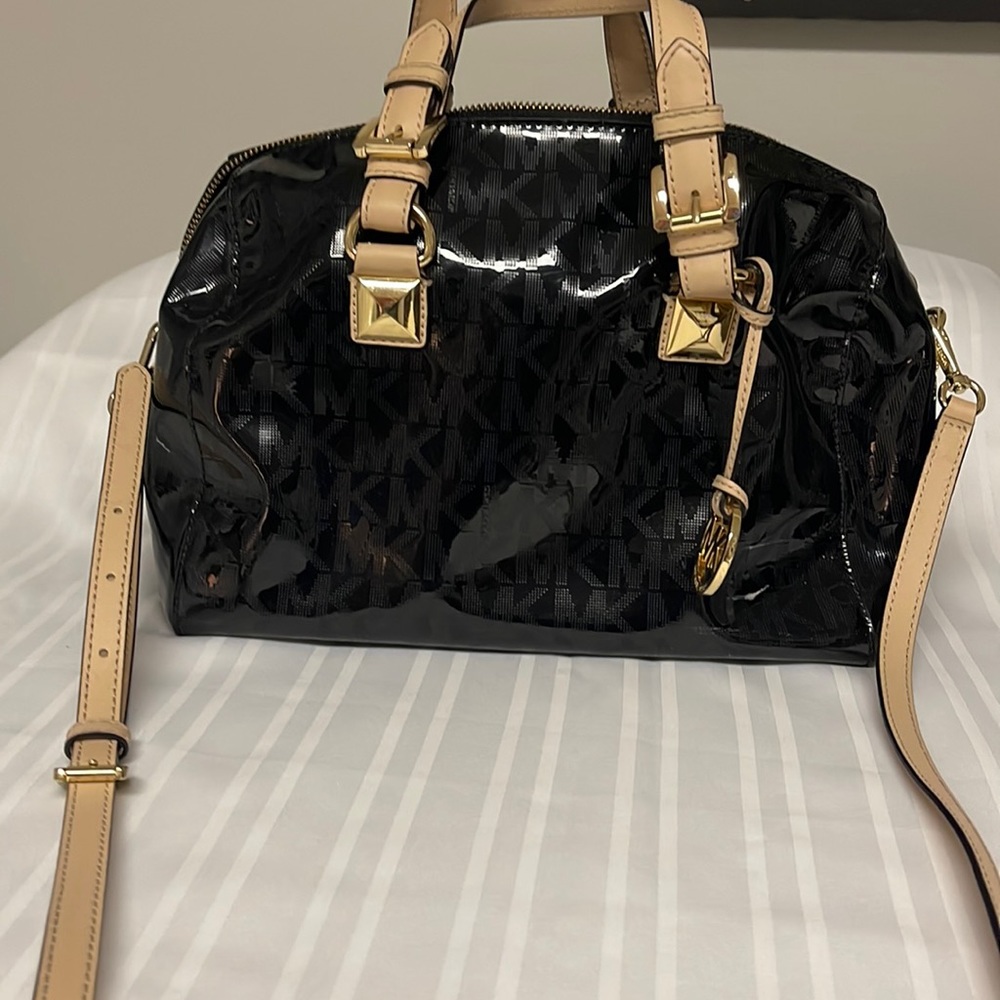 Michael Kors Patent Leather Bowler Bag. 🖤